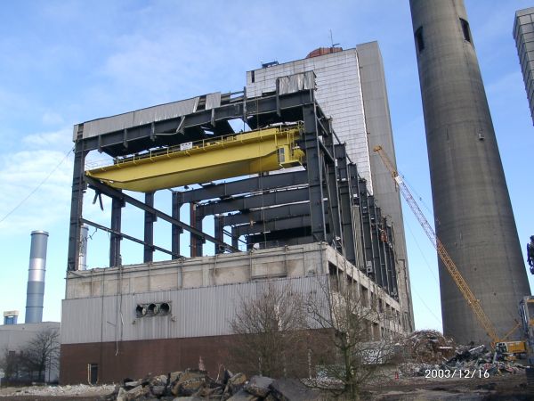 Abbruch der Maschinenhäuser 1 und 2 des Kraftwerks Moorburg